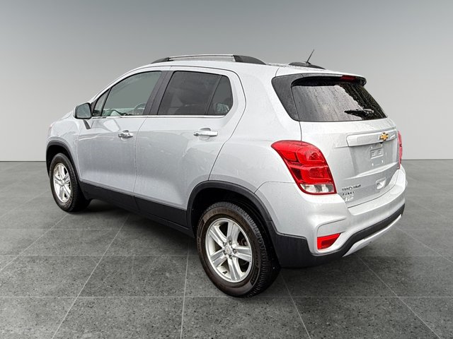 Used 2020 Chevrolet Trax LT w/ LT Convenience Package AWD/4WD image 3