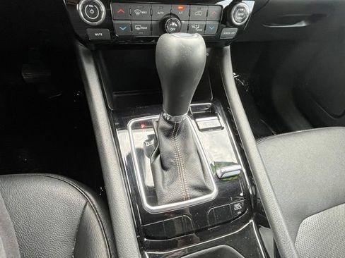 Used 2022 Jeep Compass Limited AWD/4WD image 15