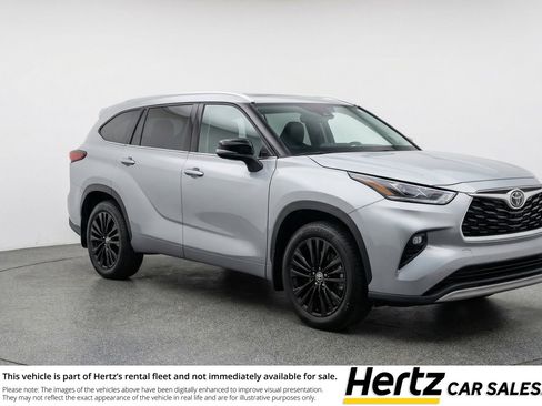 Used 2025 Toyota Highlander XSE AWD/4WD image 1