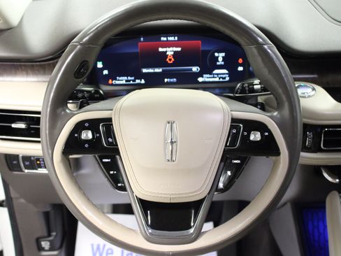 Used 2022 Lincoln Aviator Reserve w/ Equipment Group 201A AWD/4WD image 18