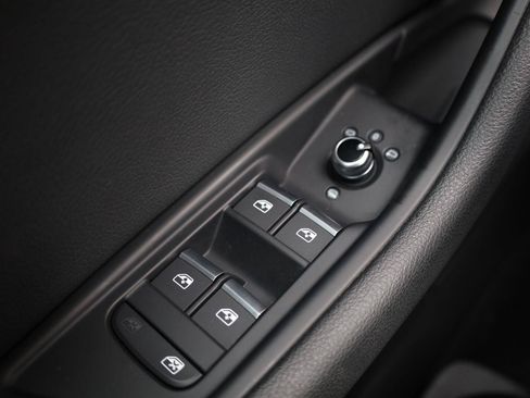 Used 2019 Audi A4 2.0T Premium FWD image 33
