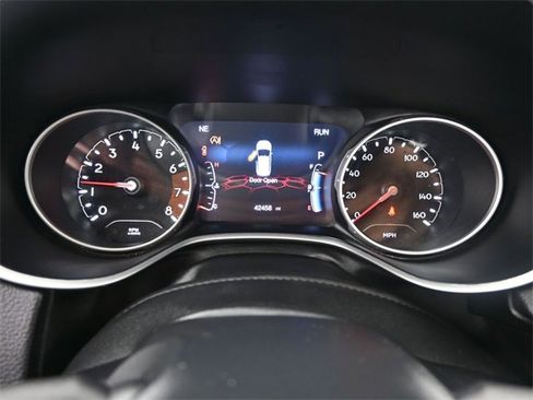 Used 2021 Jeep Compass Limited image 7