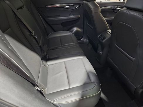 Used 2023 Buick Envision Essence image 18