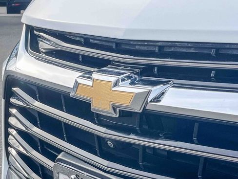 Used 2019 Chevrolet Blazer Premier w/ Sun and Wheels Package image 13