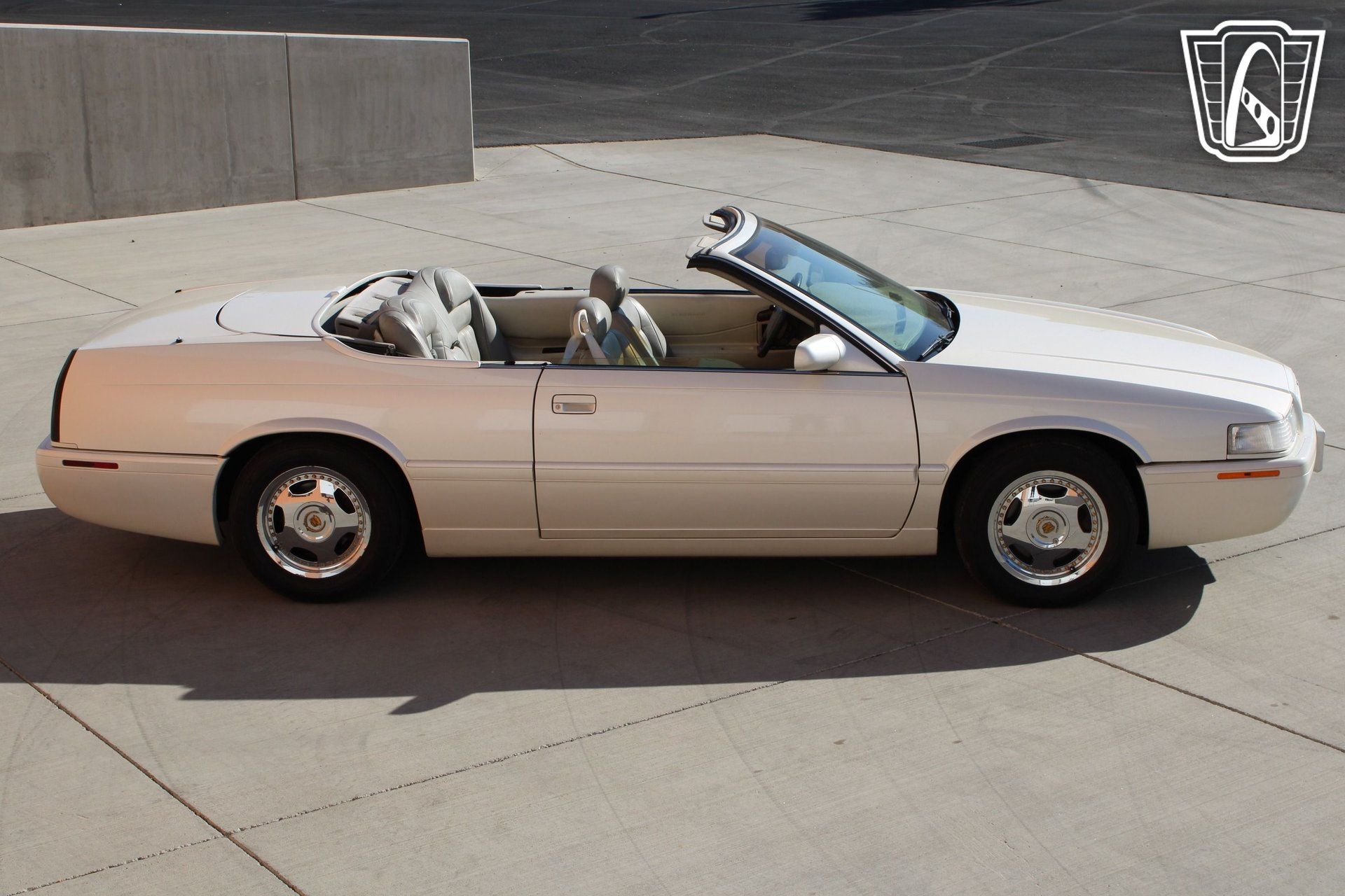 Used 2002 Cadillac Eldorado Touring w/ Preffered Equipment Group FWD image 12