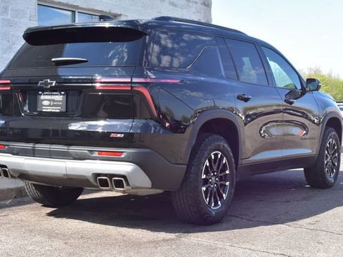 Used 2024 Chevrolet Traverse Z71 w/ Enhanced Driving Package AWD/4WD image 15