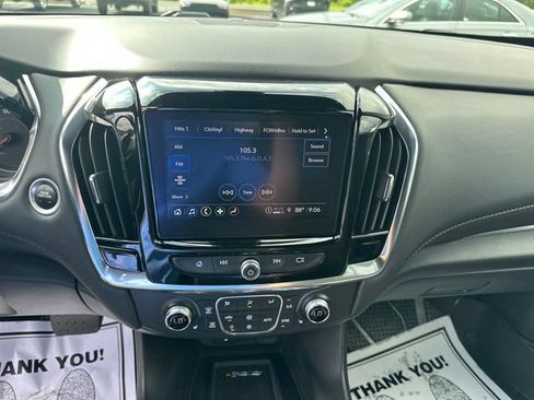 Used 2023 Chevrolet Traverse LT FWD image 21