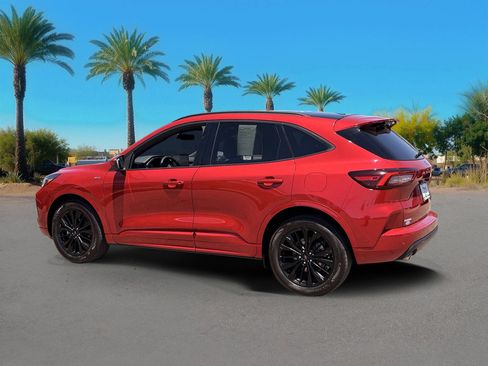 Used 2023 Ford Escape ST-Line Elite w/ Premium Technology Package AWD/4WD image 3
