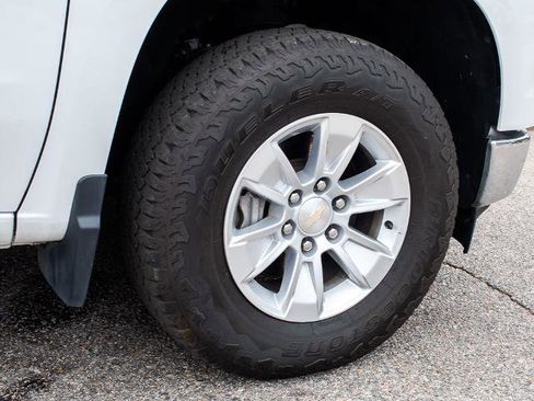 Used 2024 Chevrolet Silverado 1500 W/T w/ WT Value Package image 8