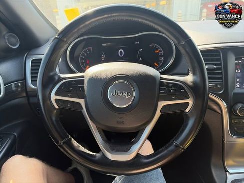 Used 2021 Jeep Grand Cherokee Laredo AWD/4WD image 15