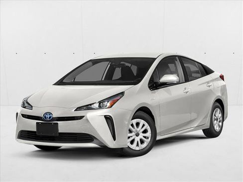 Used 2022 Toyota Prius LE image 1