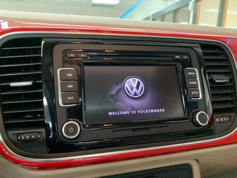 Used 2013 Volkswagen Beetle 2.5 image 18