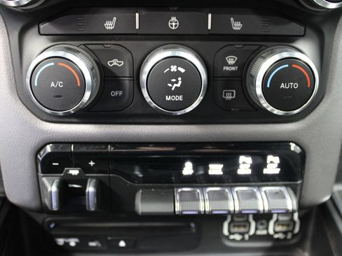 Used 2019 RAM 1500 Big Horn AWD/4WD image 55