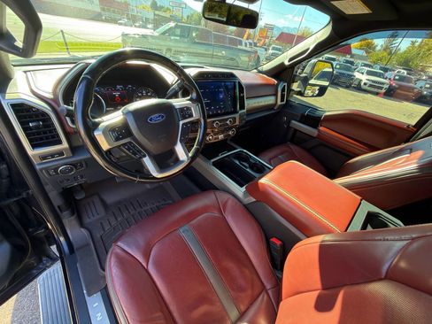 Used 2022 Ford F350 Platinum w/ Tremor Off-Road Package AWD/4WD image 21
