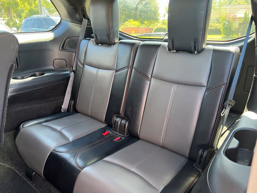 Used 2020 Nissan Pathfinder SL FWD image 10