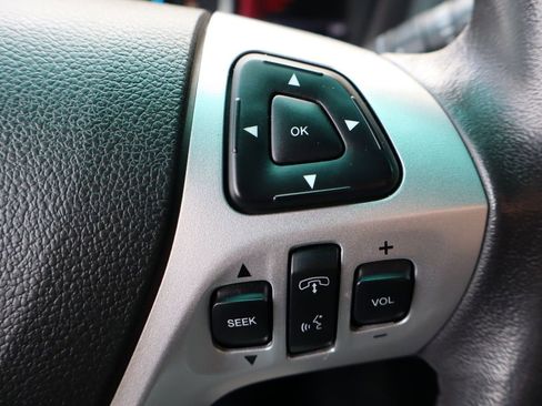 Used 2015 Ford Explorer XLT w/ Equipment Group 202A image 32