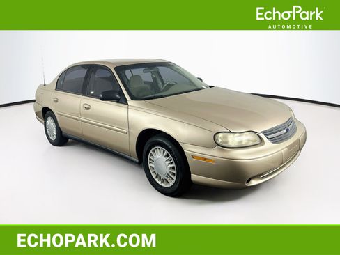 Used 2004 Chevrolet Malibu Classic FWD image 1