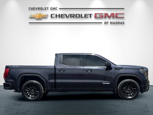 Used 2022 GMC Sierra 1500 Elevation AWD/4WD image 2