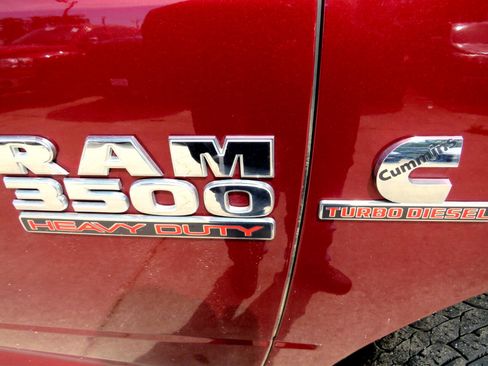 Used 2018 RAM 3500 Tradesman w/ Chrome Appearance Group image 28