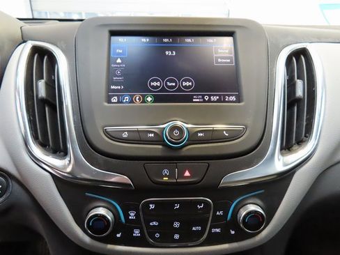 Used 2024 Chevrolet Equinox LT image 25