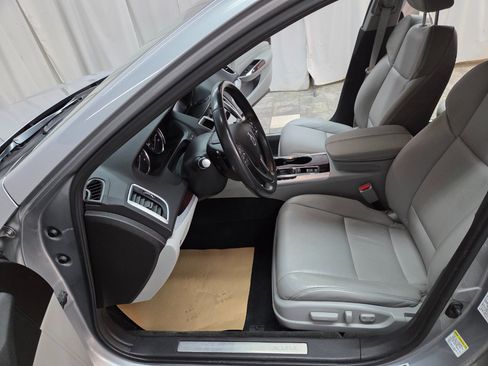 Used 2017 Acura TLX w/ Technology Package image 11