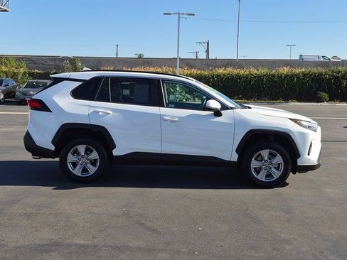 Used 2025 Toyota RAV4 XLE FWD image 4