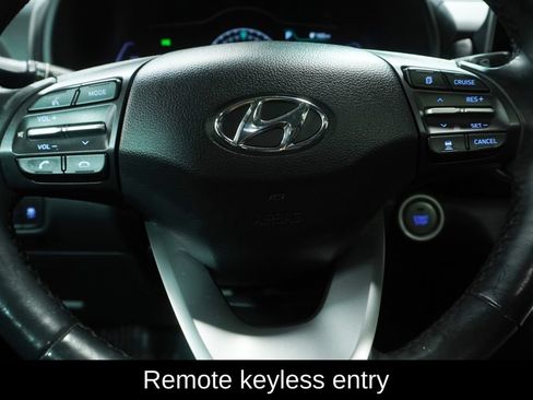 Used 2020 Hyundai Kona Ultimate FWD image 3