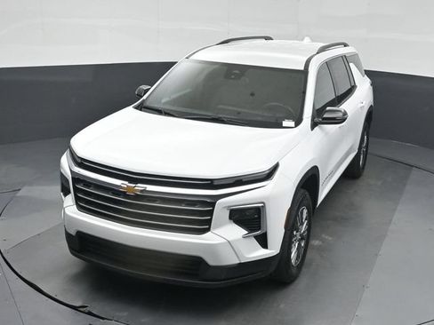 Used 2026 Chevrolet Traverse LT FWD image 45