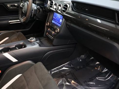 Used 2022 Ford Mustang Shelby GT500 w/ Carbon Fiber Track Pack image 96