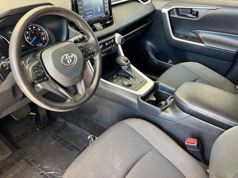 Certified 2021 Toyota RAV4 LE AWD/4WD image 11
