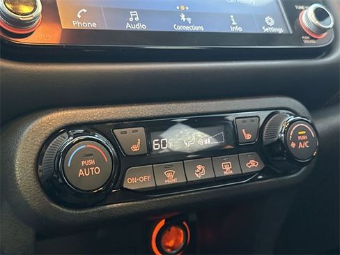 Used 2022 Nissan Kicks SR w/ Premium Package image 18