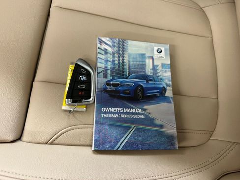 Used 2020 BMW 330i xDrive 330i xDrive w/ Convenience Package image 4