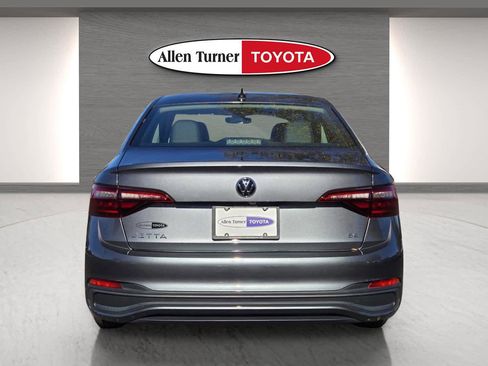 Used 2022 Volkswagen Jetta SE image 7