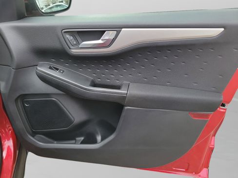 Certified 2020 Ford Escape SE image 29