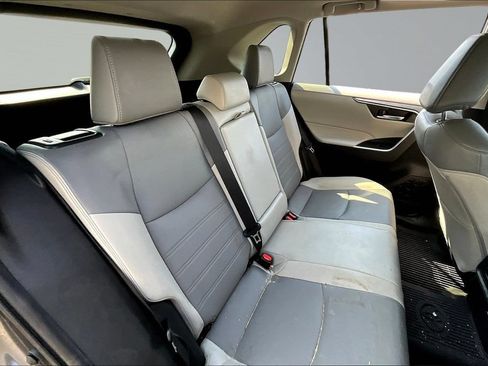 Used 2022 Toyota RAV4 XLE Premium AWD/4WD image 21
