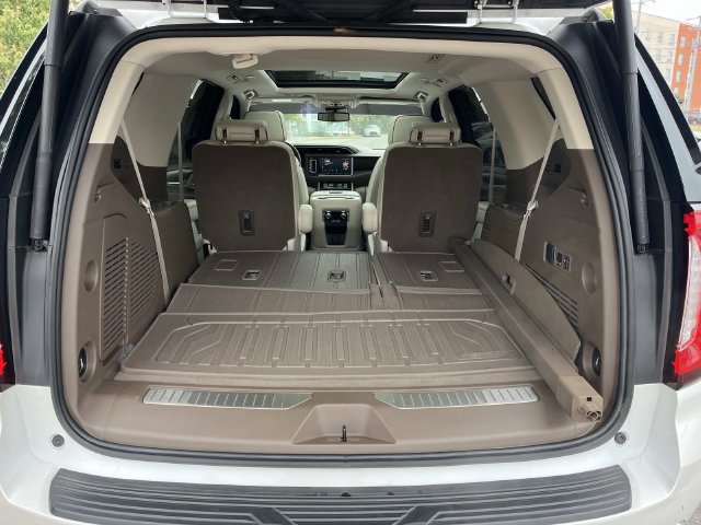 Used 2024 GMC Yukon Denali AWD/4WD image 24