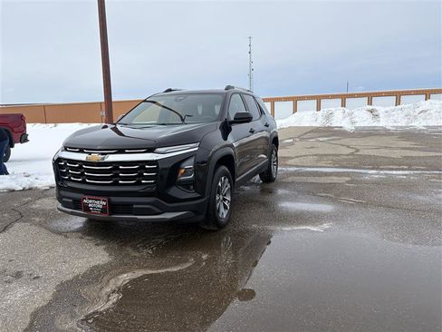 Used 2025 Chevrolet Equinox LT w/ Convenience Package II AWD/4WD image 1