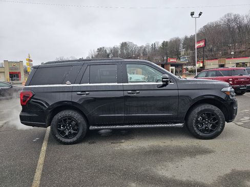 Certified 2022 Ford Expedition Timberline image 9