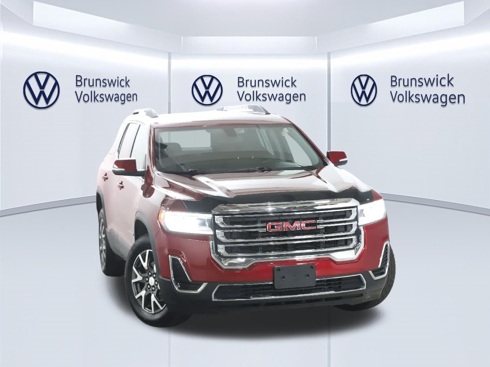 Used 2020 GMC Acadia SLE w/ Driver Convenience Package FWD image 2