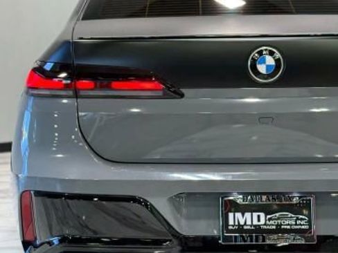 Used 2025 BMW 760i xDrive w/ Executive Package AWD/4WD image 59