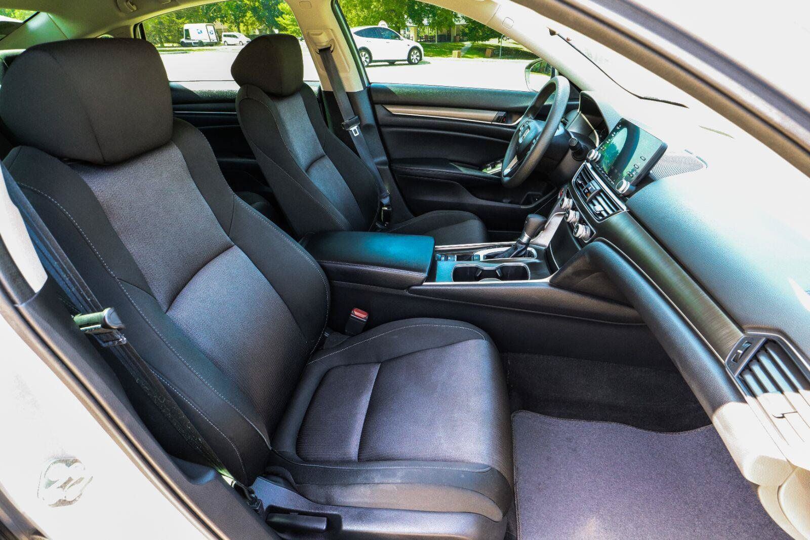 Used 2018 Honda Accord LX image 37