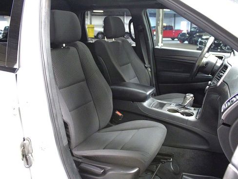Used 2018 Jeep Grand Cherokee Laredo AWD/4WD image 33