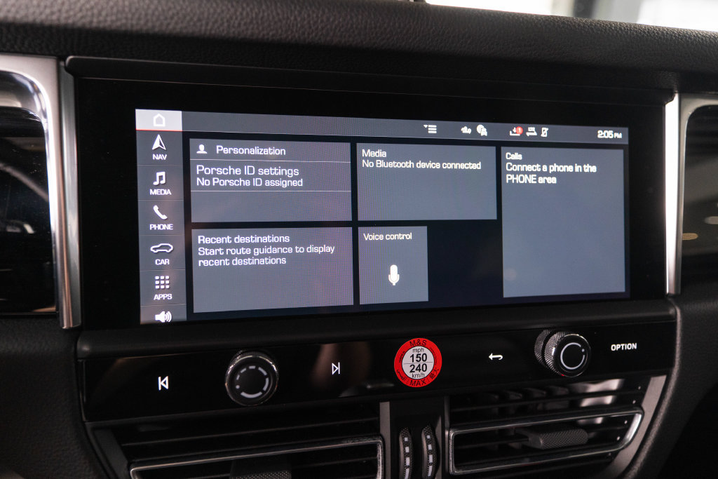 Certified 2026 Porsche Macan AWD/4WD image 28
