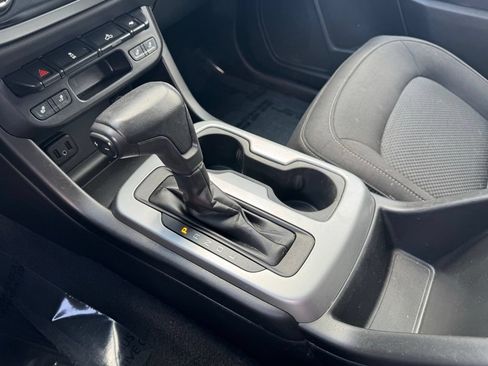 Used 2020 Chevrolet Colorado LT w/ Redline Special Edition AWD/4WD image 19
