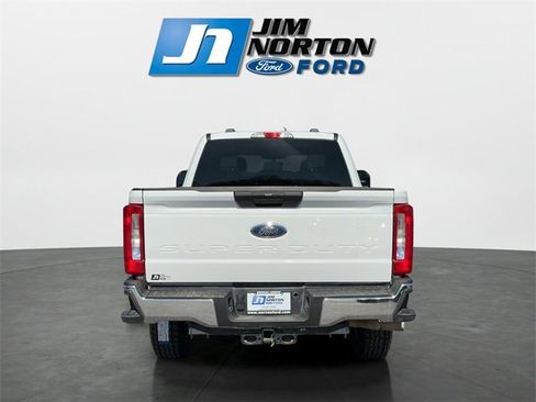 Used 2025 Ford F250 XLT image 4