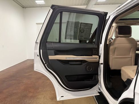 Used 2023 Ford Expedition Limited image 46