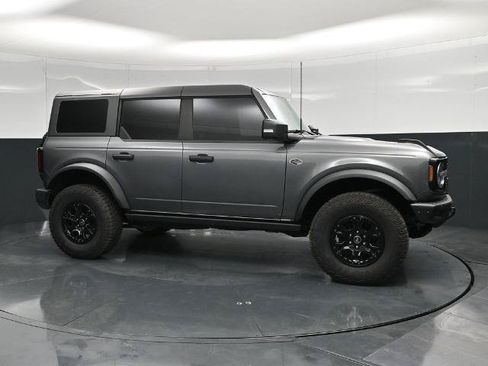 Certified 2022 Ford Bronco Wildtrak AWD/4WD image 3