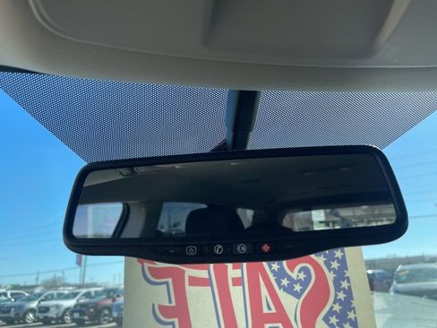 Used 2011 GMC Acadia SLE image 36