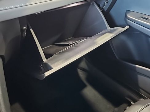 Used 2024 Volkswagen Taos SE image 28