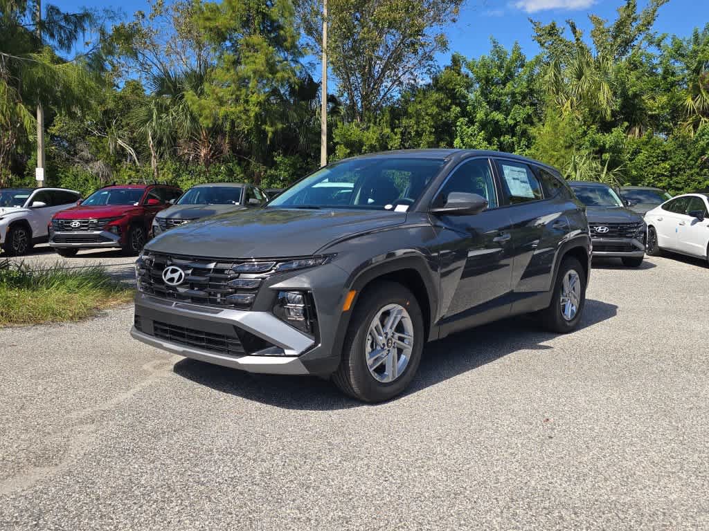 New 2026 Hyundai Tucson SE w/ Tow & Go Package FWD image 2